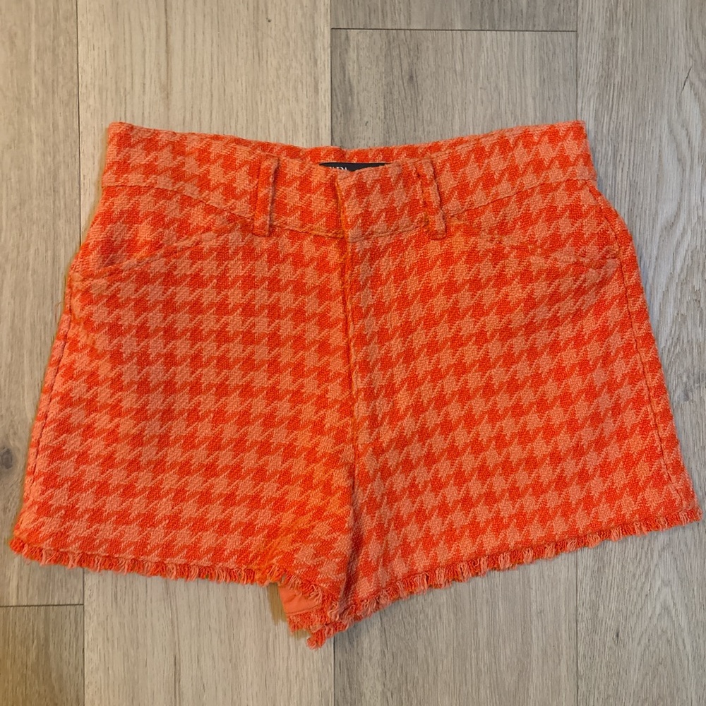 Zara Orange houndstooth shorts